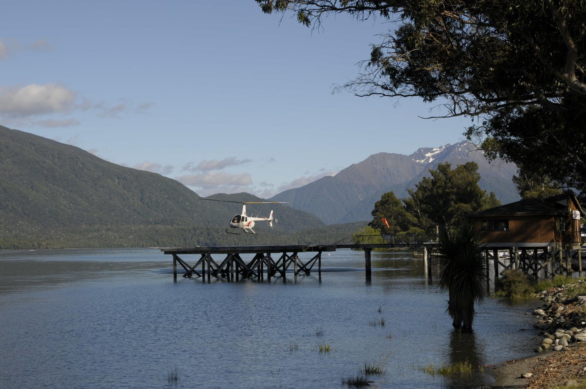 Distinction Te Anau Hotel & Villas Экстерьер фото