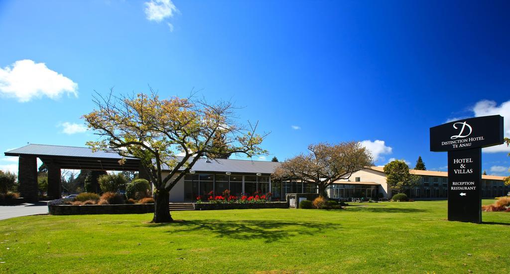 Distinction Te Anau Hotel & Villas Экстерьер фото