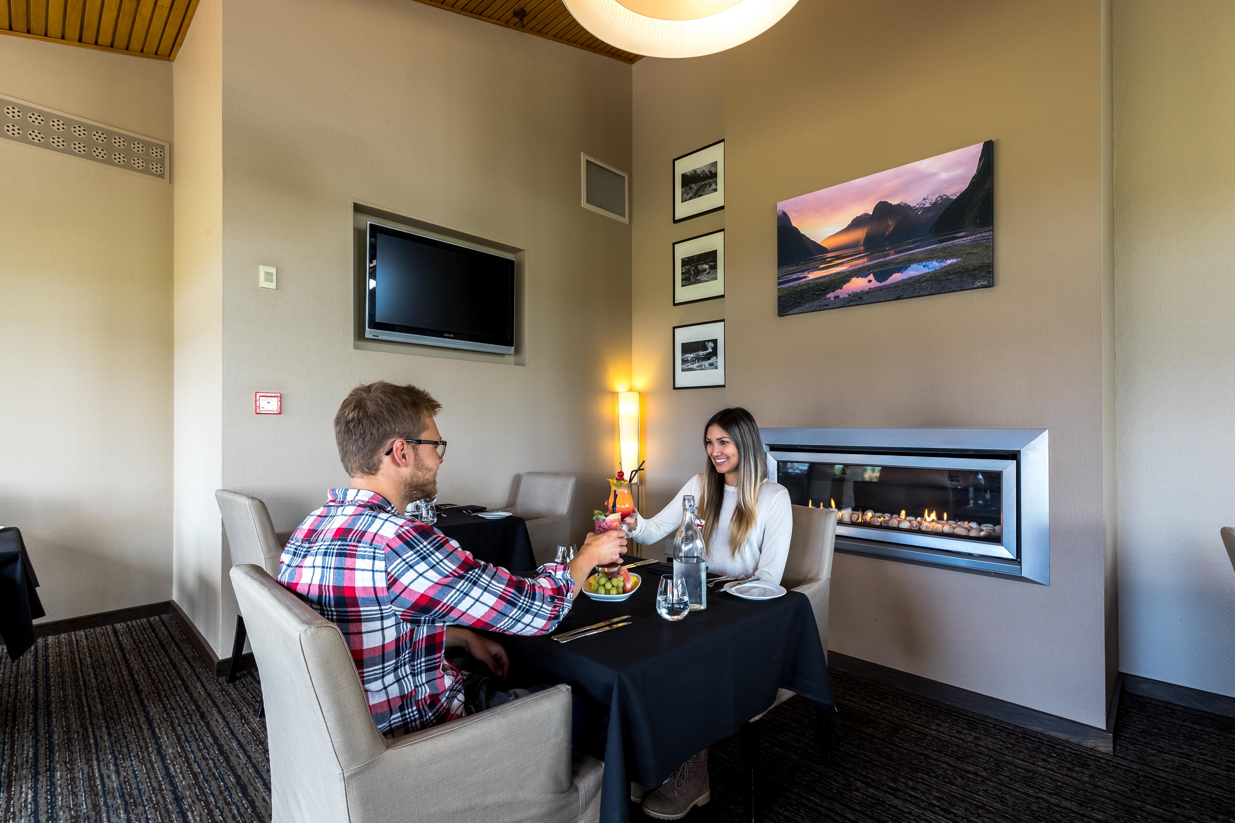 Distinction Te Anau Hotel & Villas Экстерьер фото